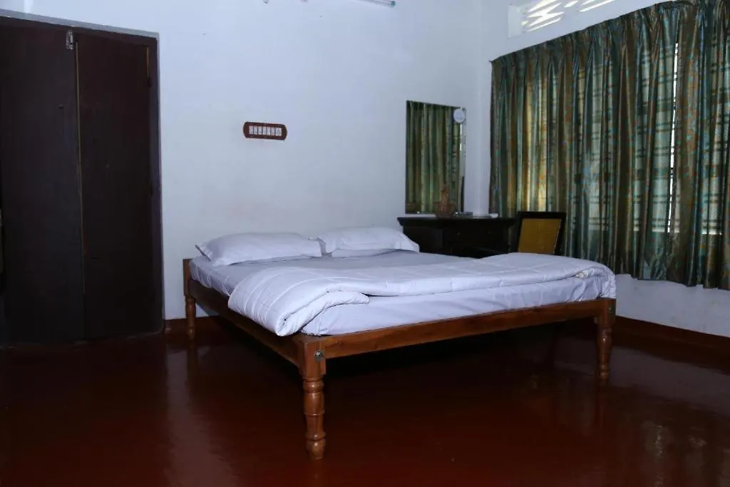 Aqualillies Water Front Heritage Homestay Kumarakom