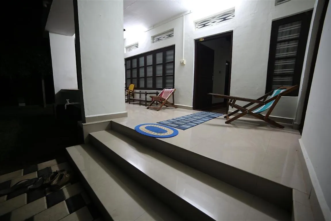 Aqualillies Water Front Heritage Homestay Kumarakom