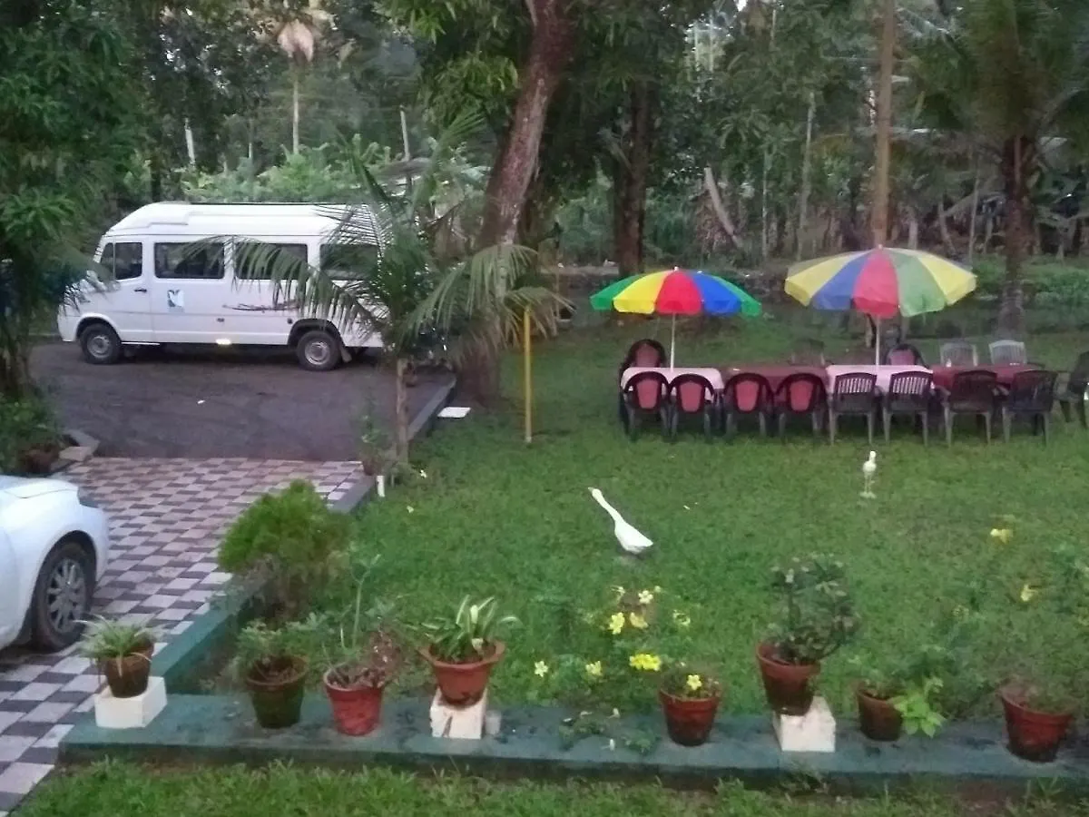 Aqualillies Water Front Heritage Homestay Kumarakom