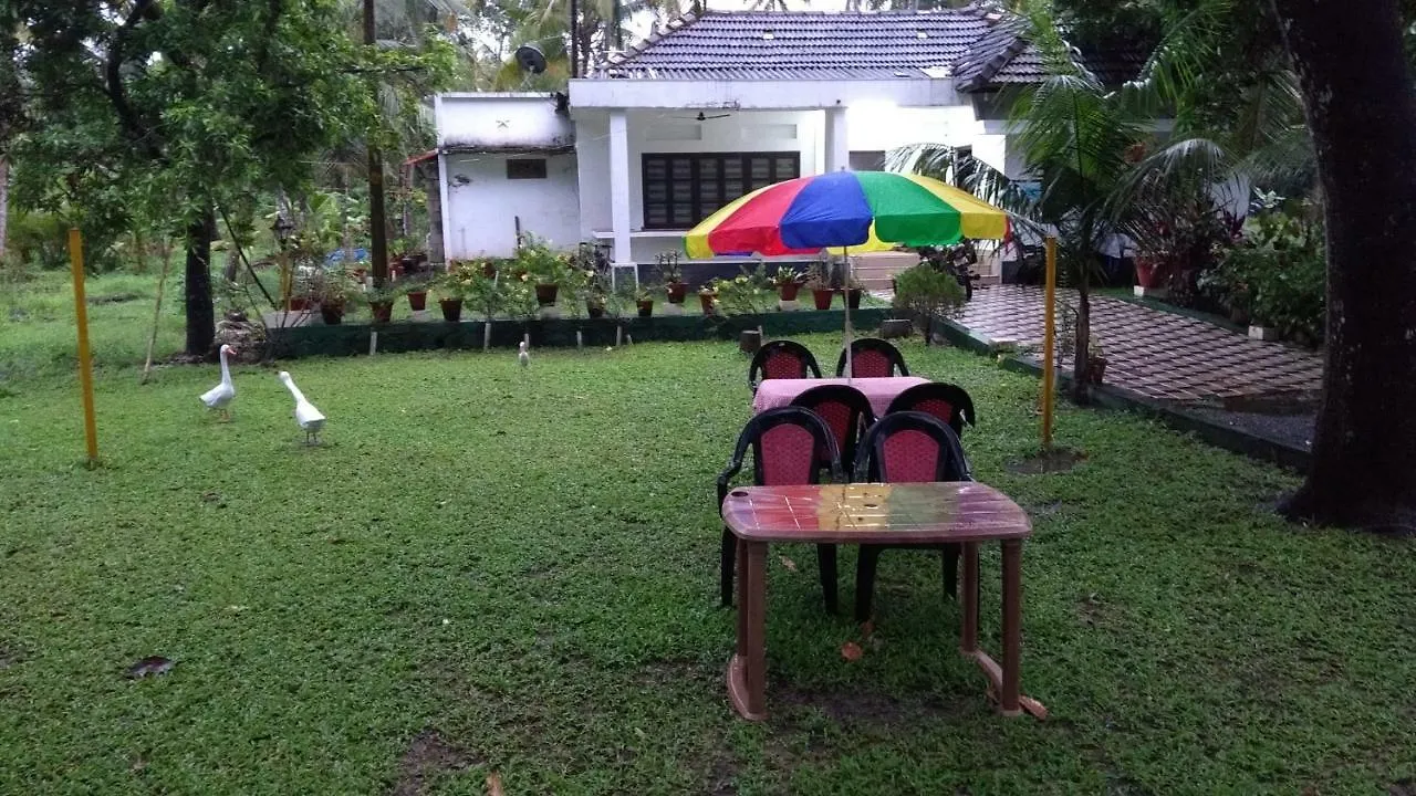 Aqualillies Water Front Heritage Homestay Kumarakom 0*,  Índia